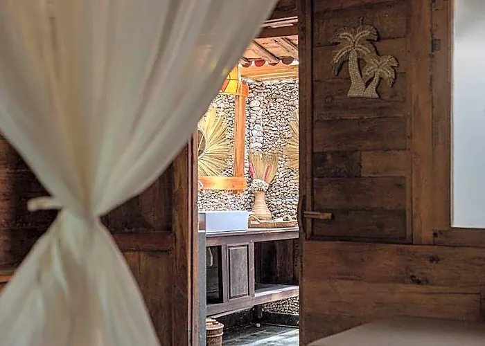 Relaxing Deluxe Double Sea View With Balcony Batununggul